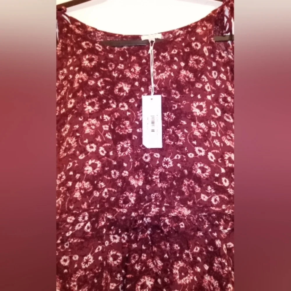 Wine Red Jumlsuit With White Floral Print Sleeveless Size Medium By Tavik - Picture 2 of 6